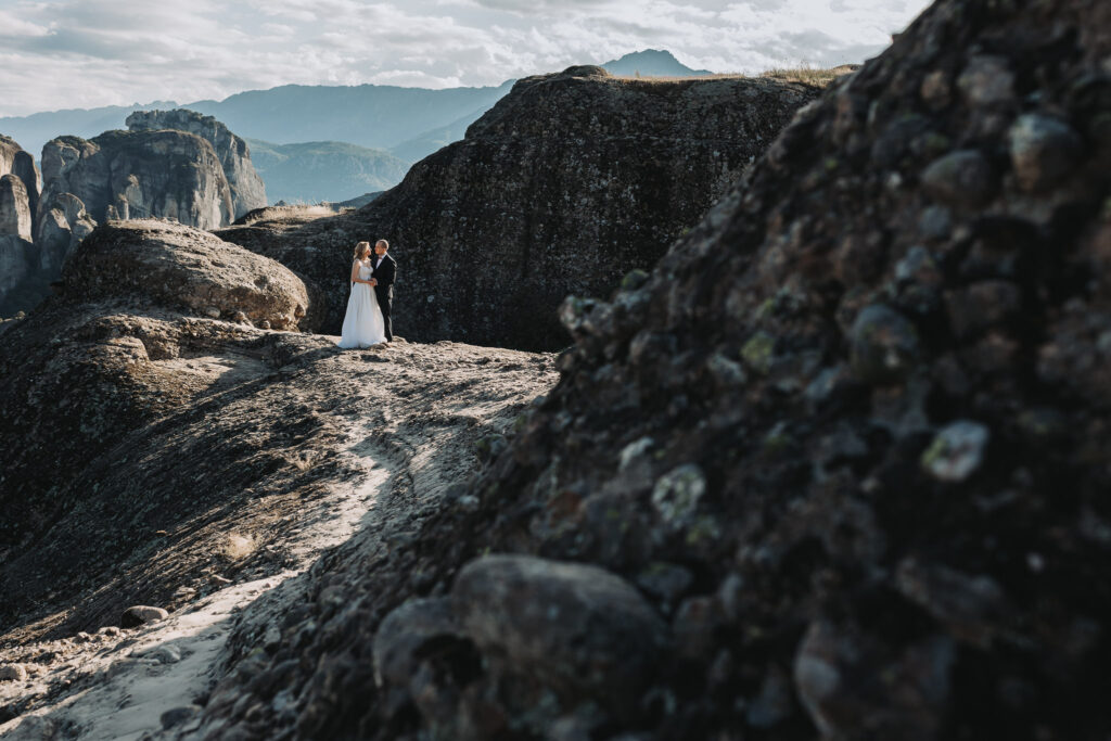 φωτογράφιση γάμου στα μετέωρα-wedding photographer greece-charis avramidis